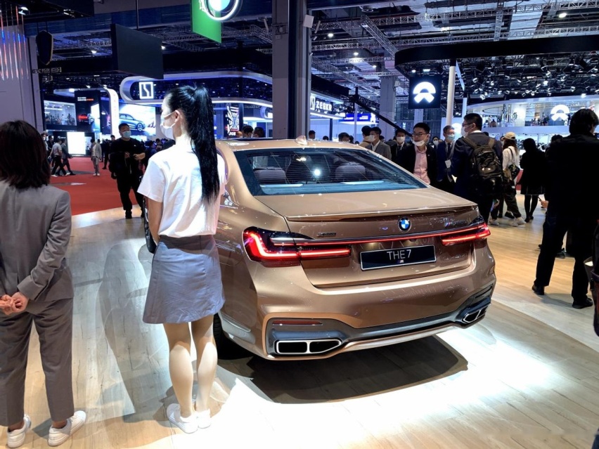 与劳斯莱斯同源的宝马7系有何过人之处？实拍解析M760Li