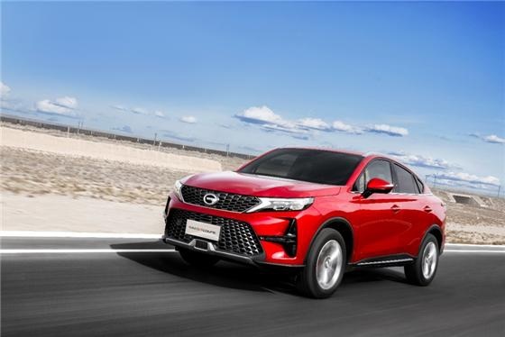 冯兴亚直播带货首秀，传祺GS4 COUPE 上市，13.68万元起，心动
