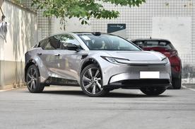 中型SUV+牛头标起步不到13万，入门续航550km，丰田bZ5香不香？