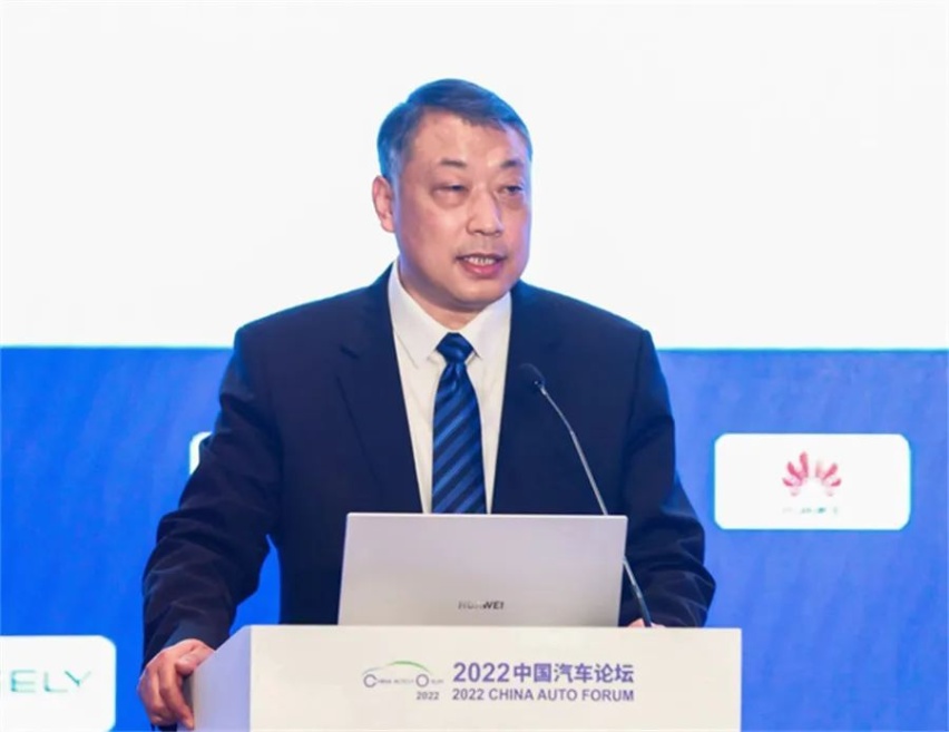 中国汽车论坛上的“吐槽大会”：折磨车企的不是市场，而是产业链