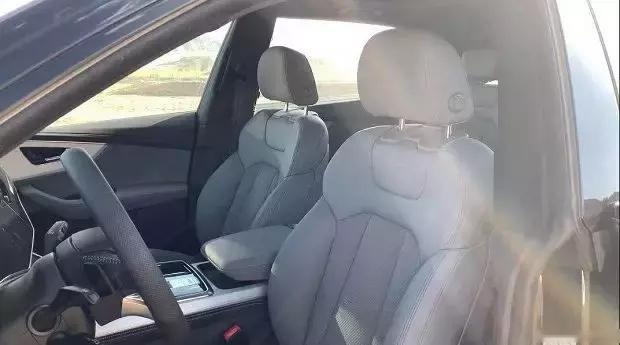 GLE Coupe靠边站，奥迪Q8才是比肩卡宴的百万级豪华旗舰SUV