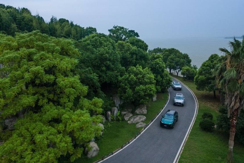 试驾皓瀚·马赫电混DH-i：目前地表最强电混汽车！没有之一