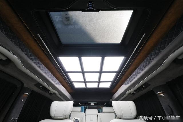 埃尔法同级，挂奔驰标，车价可买4台威霆，却深受国内土豪追捧！