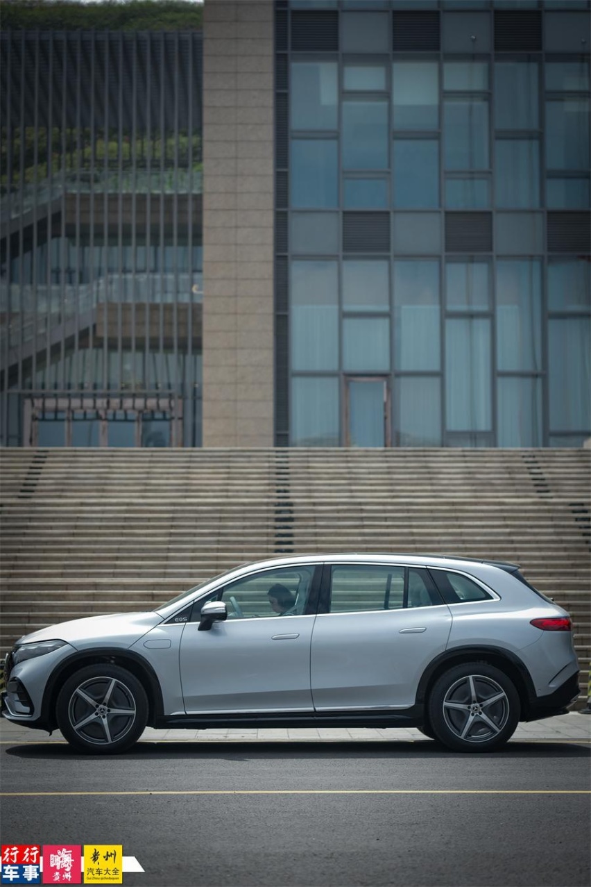 贵阳试驾全新EQS 纯电SUV：一辆更好开、更好玩的“S”