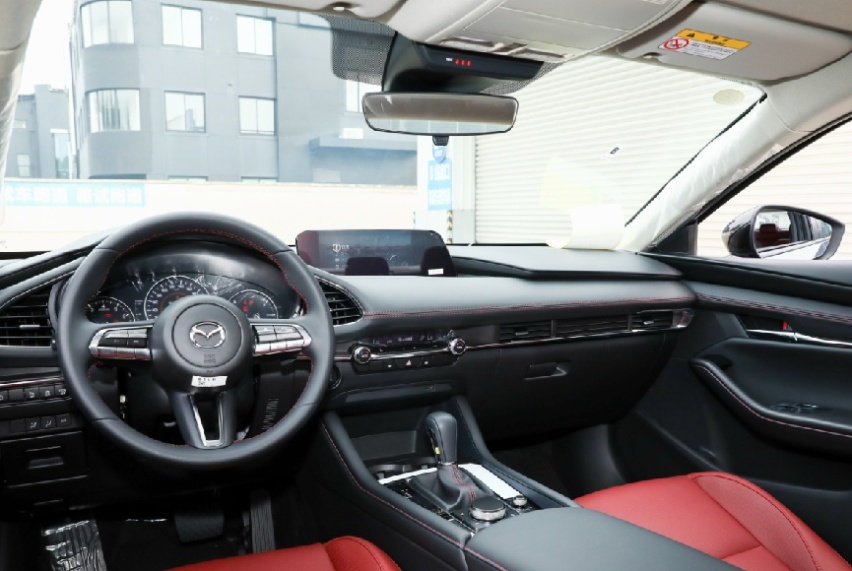官方自带改装，关注颜值更在乎安全，MAZDA 3 昂克赛拉为驾趣而生