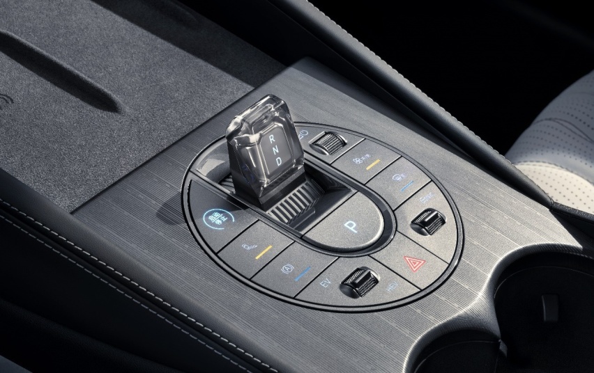 比亚迪DM5.0如何做到油耗2.9L续航2100km？