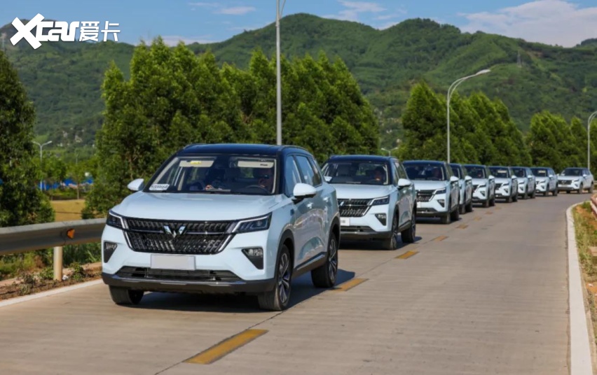 十万级少有的混动SUV，五菱出品，产品力究竟能不能打？