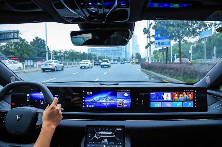 行政级座驾新典范 试驾2024款岚图追光PHEV