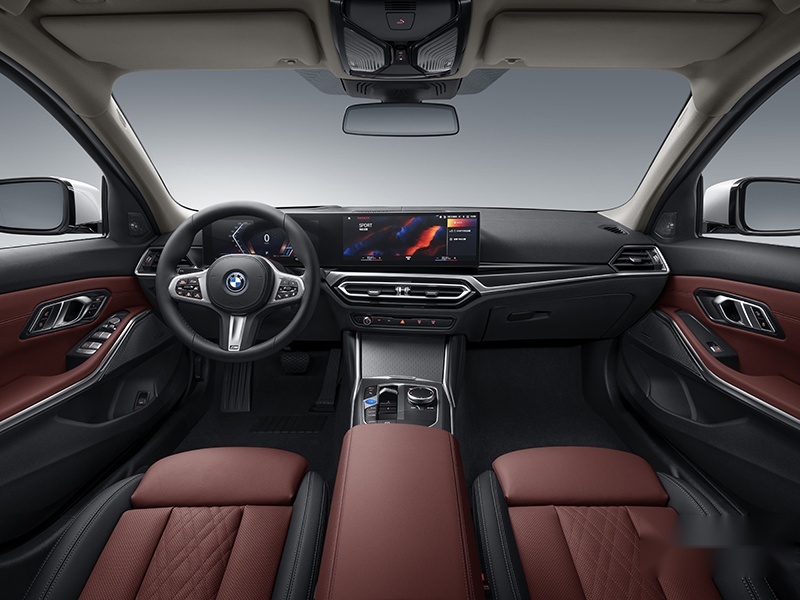 05.全新BMW i3_矿石白_内饰正视图0318FN.jpg