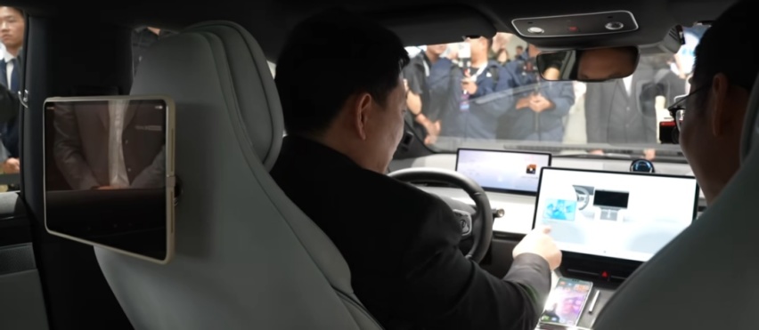 卷王之王！“含华量”新高的智界S7，凭什么刷新智能座舱天花板？