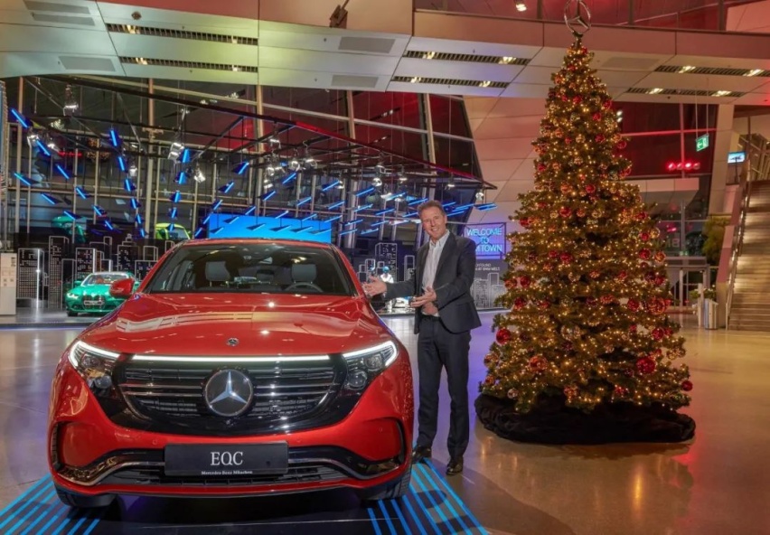 BMW为Benz送上生日祝福，网友们纷纷表示：磕到了！