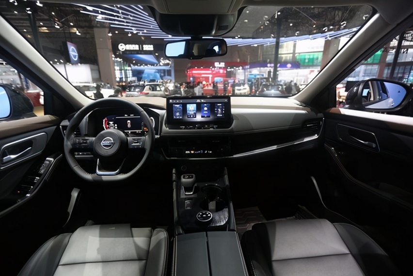 全新一代奇骏能硬刚CR-V、RAV4，顶着三缸当日系SUV“课代表”吗