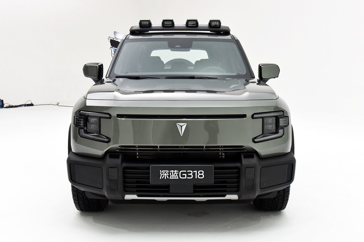 科技新硬派SUV 深蓝G318售17.59万起