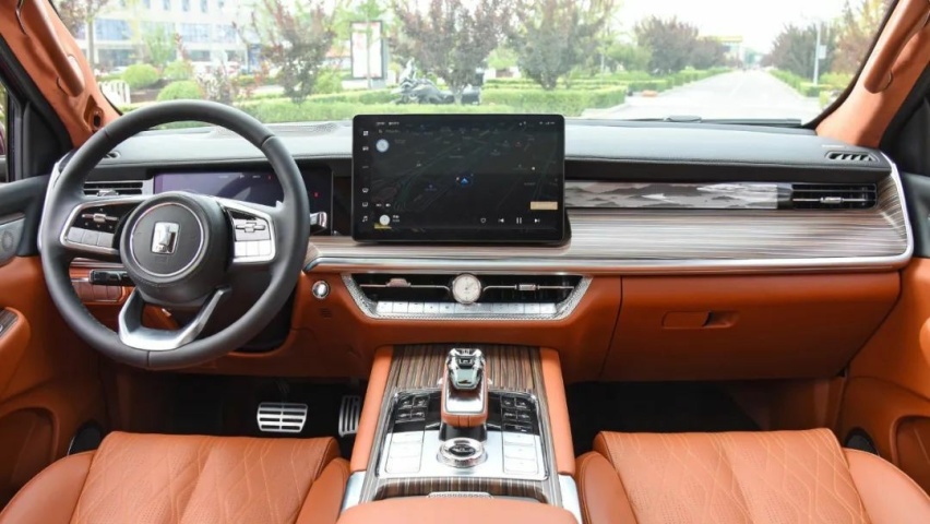 硬派豪华SUV，坦克500，更高颜值、更强动力！