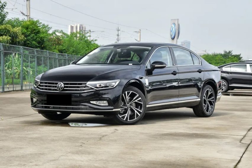 算完吓一跳！迈腾330TSI版本用车成本分析，没钱别买德系车