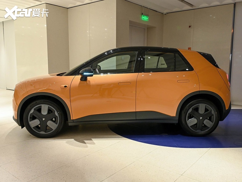 海豚、星愿前后夹击下,新款萤火虫靠“租电7.98万”起,能好卖吗