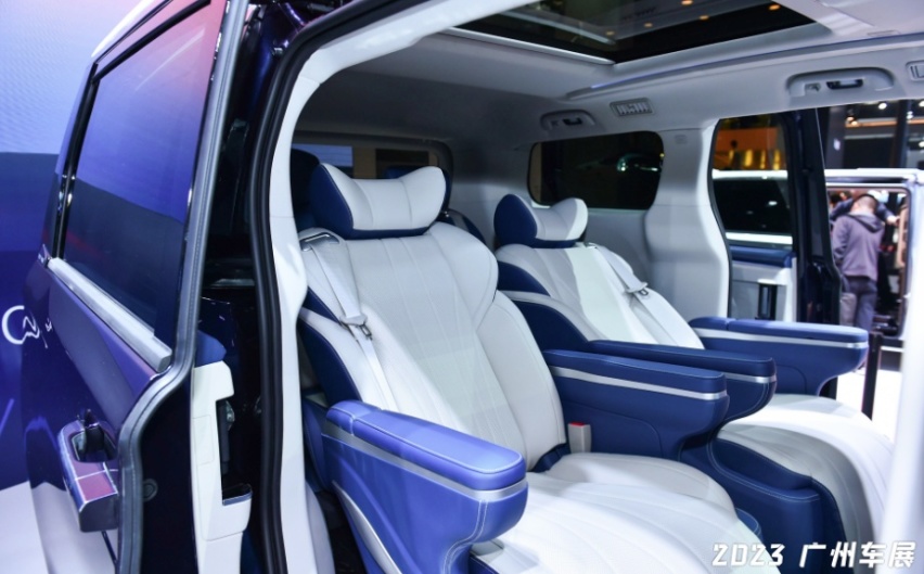 中国造了一辆“腾势D9”！超豪华MPV，2.0T/插混，16万级预售