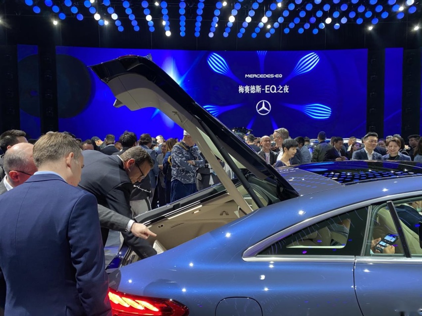 上海车展：什么是豪华电动车？ 让奔驰EQS带你研究