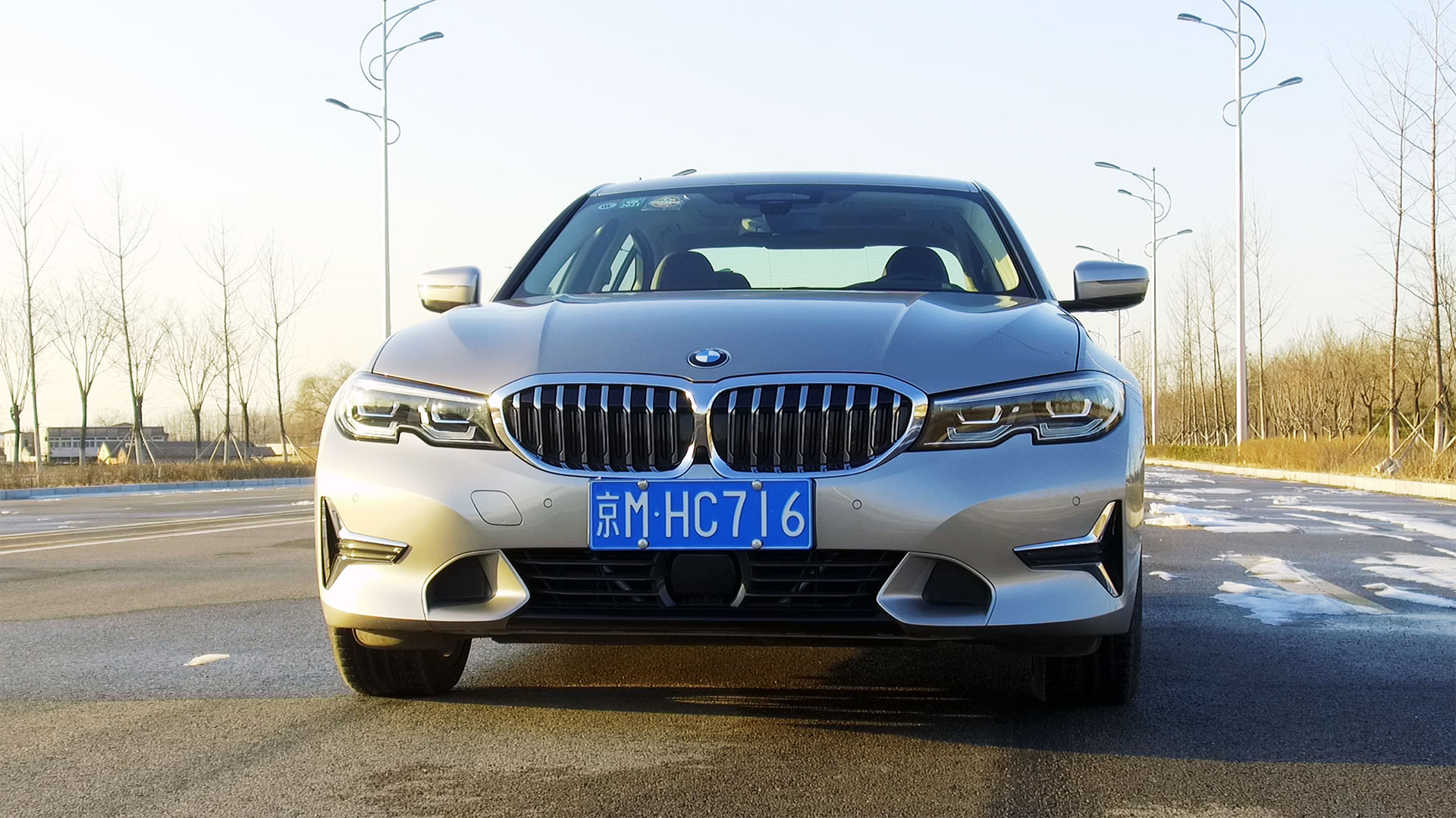 �����Լݣ����ʶ�һ�㣬�Ƽ���һ�㣬��Ȼ���˶��ı���325Li
