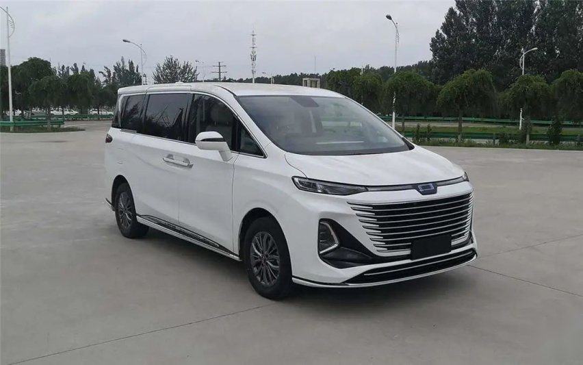 一汽奔腾全新MPV谍照曝光、雷克萨斯召回14799台车…