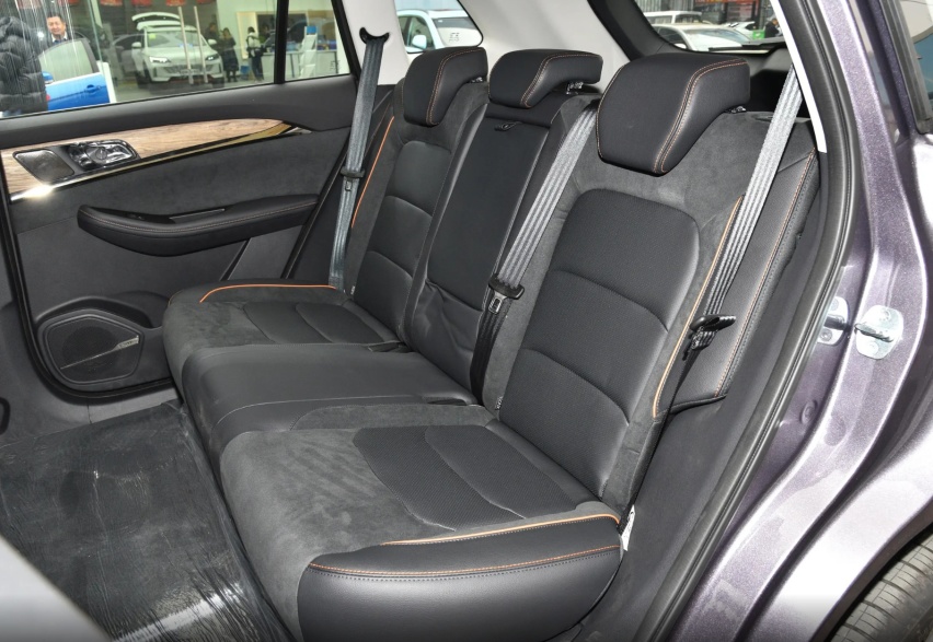 比亚迪三电，中型SUV，低至12万！全新中级车上市