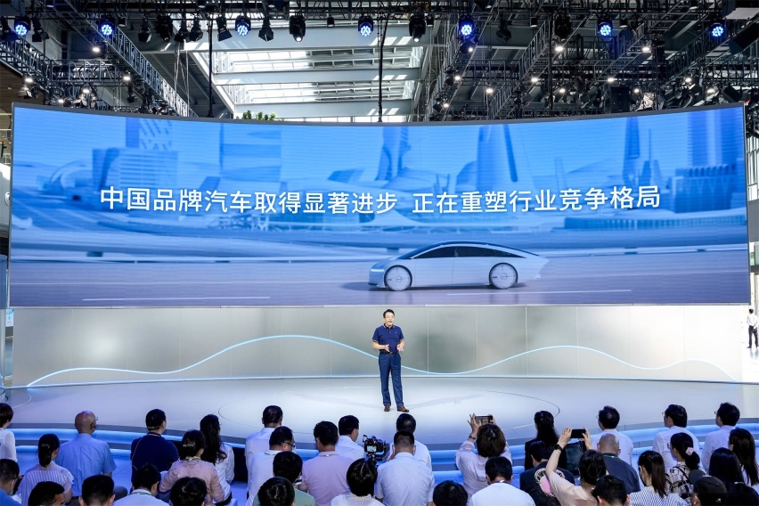 飞行汽车、氢电混动、氨发动机……2023广汽科技日侧写