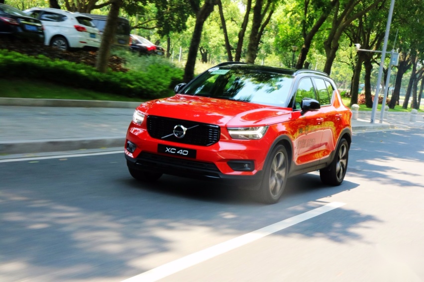 试驾沃尔沃XC40：一臂之内的巧思空间令人赞不绝口