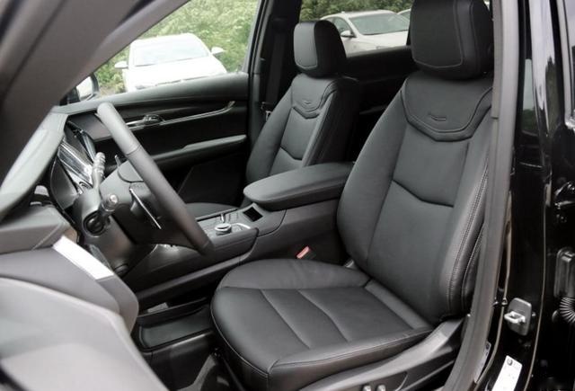 实惠好开的6座豪华SUV，40万出头的凯迪拉克XT6了解下？