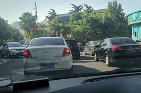 开车看到这5样东西，马上警惕，否则就要吃亏！老司机更要注意