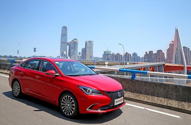 长安CS75销量突破2.5万辆，不靠外来的和尚照样念经