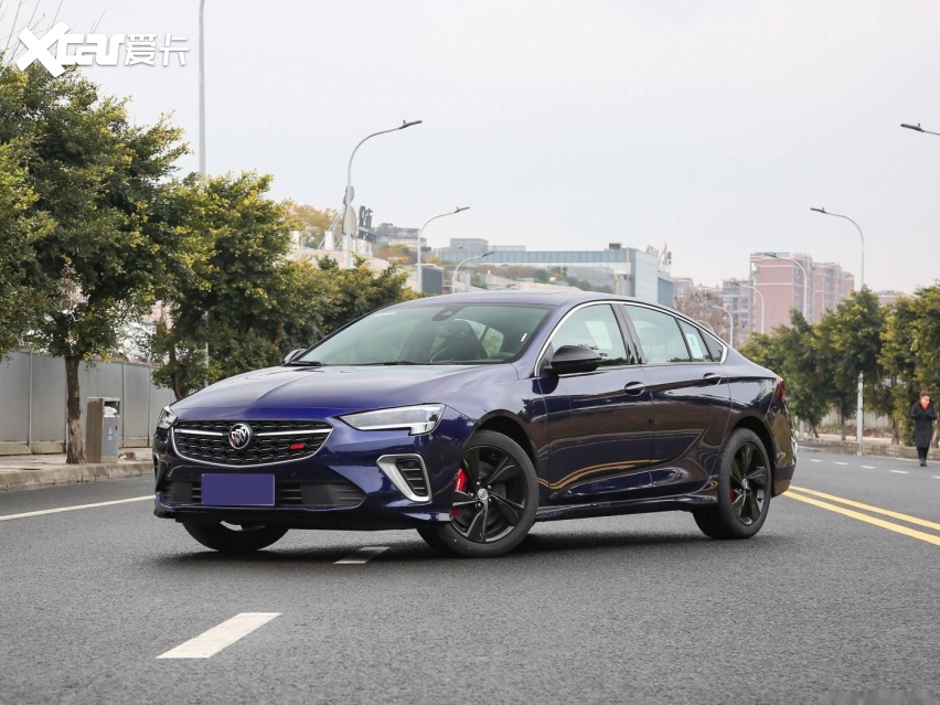 别克君威深度对比丰田凯美瑞