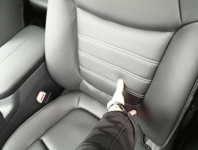 到店实拍全新RAV4荣放：实车外形很酷，两驱中高配受欢迎