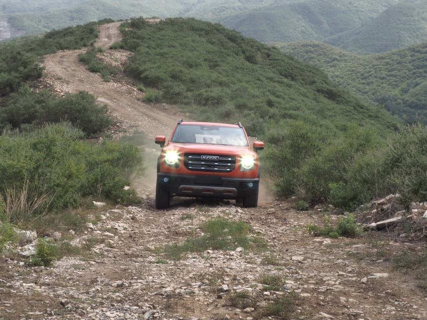 越野真较量，哈弗大狗和RAV4荣放究竟谁更“野”？