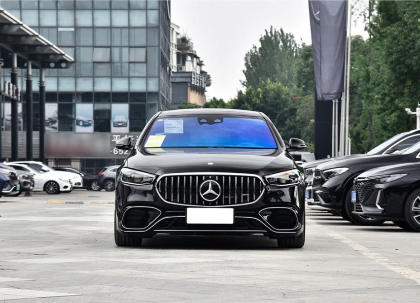 全新梅赛德斯AMG S 63，极致性能与奢华的完美融合