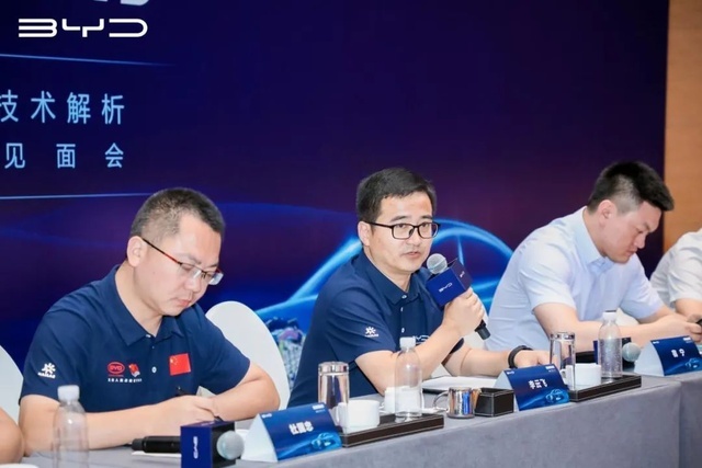 李云飞们营销逻辑混乱，海豚并非高端仍是廉价车？