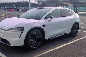 华为首款轿跑SUV，预计30万起，配乾崑智驾，对标特斯拉Model X