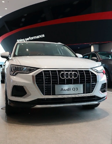 凯迪拉克全新XT4、奥迪Q3深度对比，你选对了吗？
