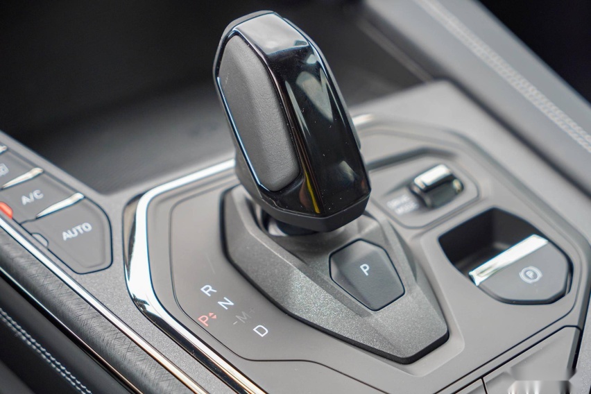 01+电 乐趣无限 试驾全新领克 01 PHEV