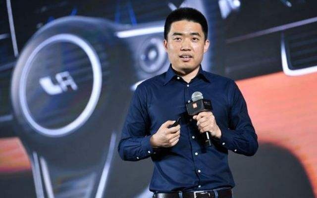 老板们隔空横评：新能源卖车的流量密码
