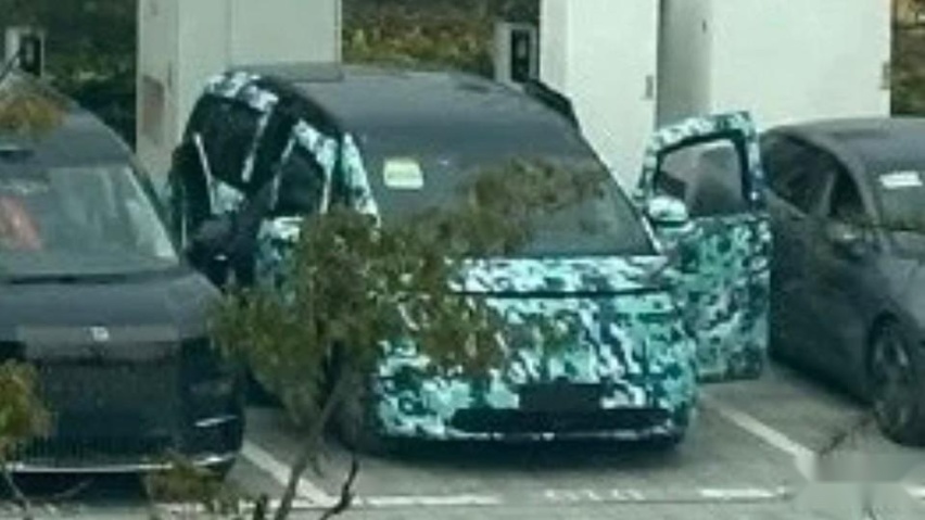比别克GL8更大胆，极氪MIX用上对开侧滑门，安全性存疑？