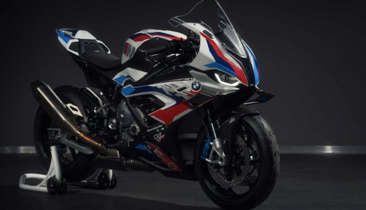 全新宝马双R将成为MotoGP安全车