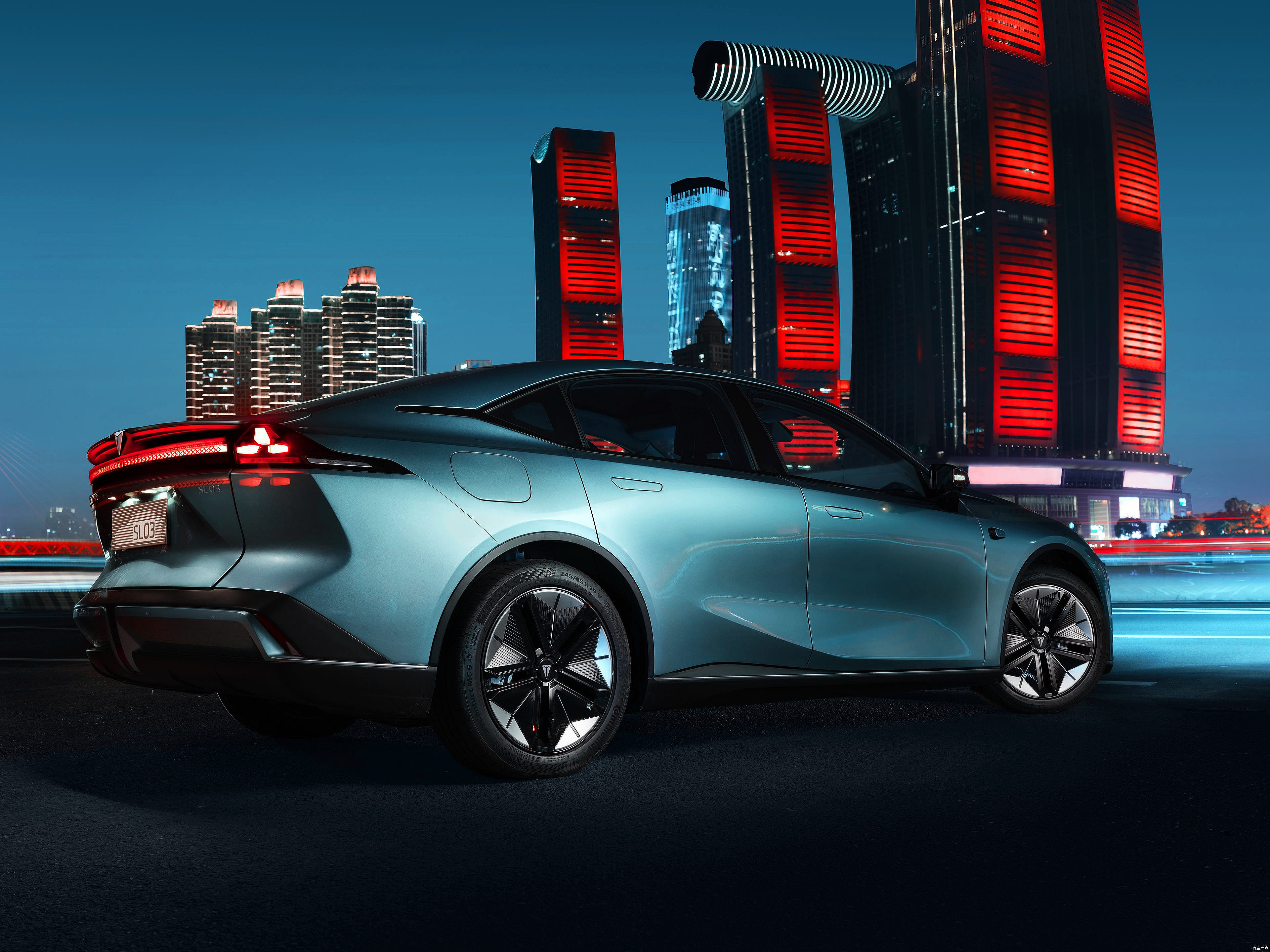 ܇mPI20f͵ÿ{SL03 705늰棬Cό