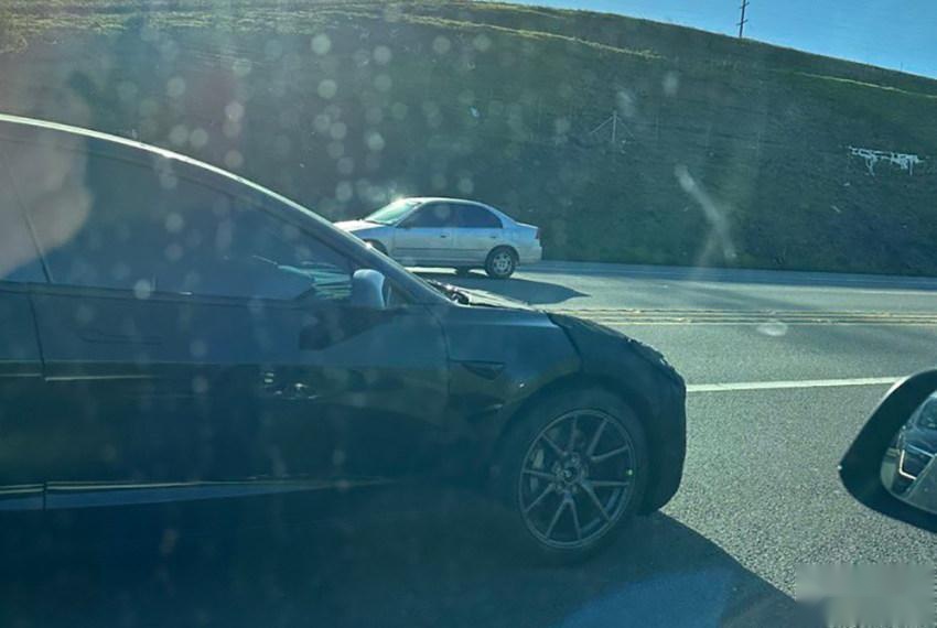 Model 3改款真车首曝！揭秘三大改变，最快下月投产
