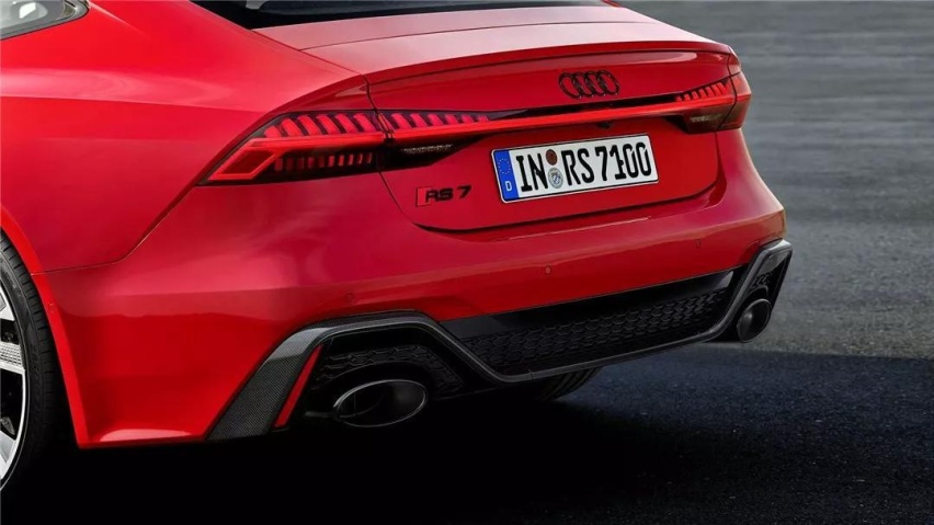 脱掉西装换战斗服，奥迪RS7 Sportback正式首发