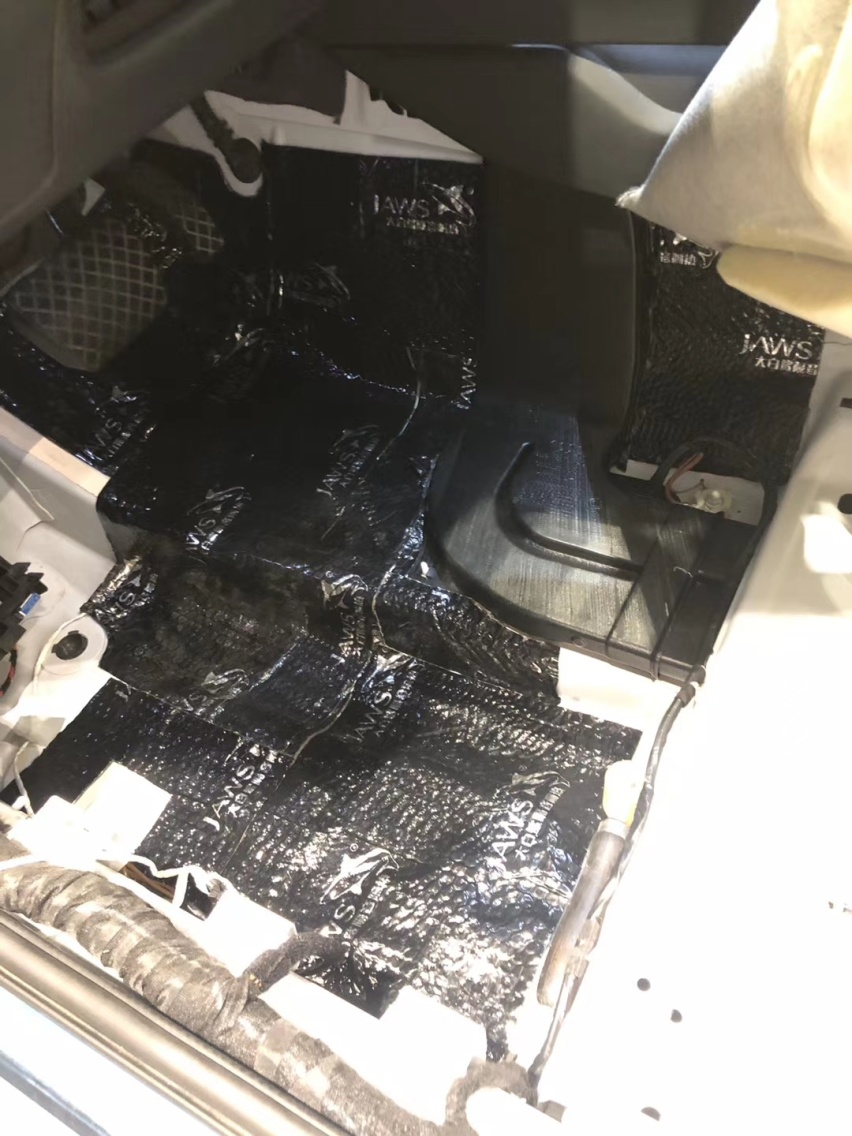 济南77奥迪A4L汽车隔音改装大白鲨 安静开车