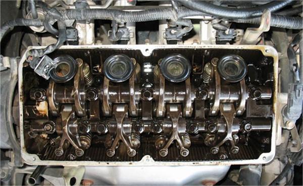 发动机使用粘度高的机油是否能解决烧机油问题