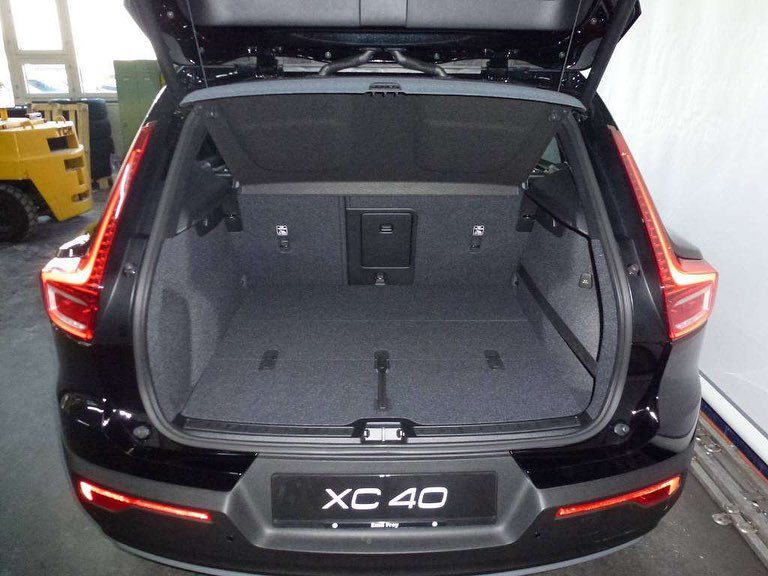 全新沃尔沃XC40海外实车到店