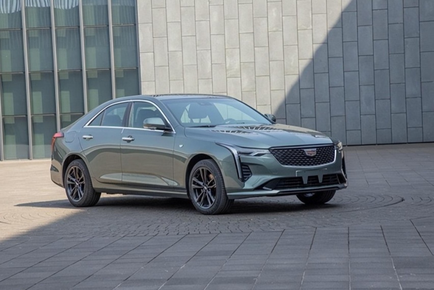 1.5T竟是后驱？CT4新款曝光，1.5T有出211匹，或20万内开卖