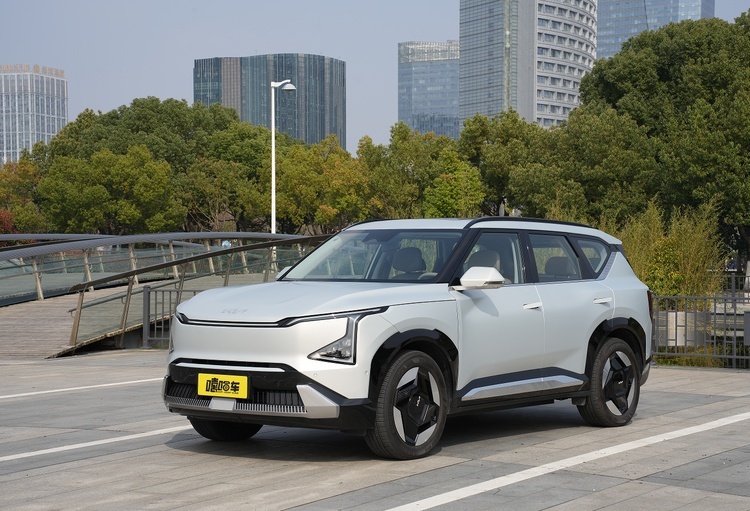 20万左右买合资纯电SUV，起亚EV5哪款更划算