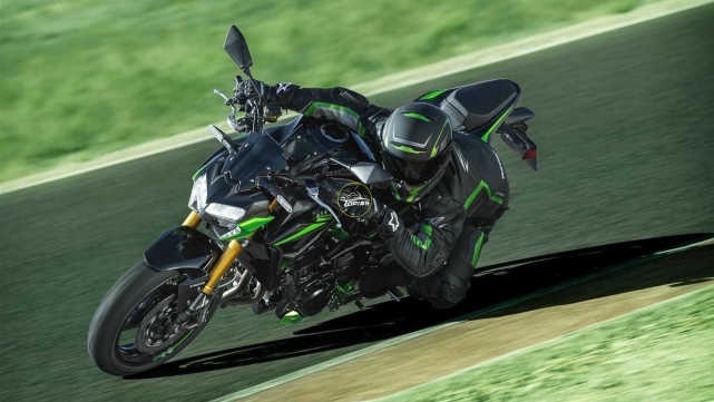 川崎Z900SE正式发布 配备Brembo卡钳、Ohlins减震
